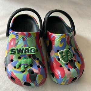 Gently used crocs